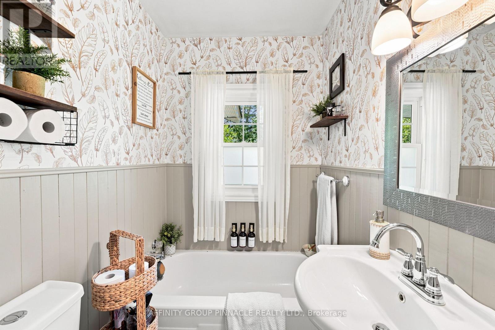 1930 County Rd 121 Road Property Photo 21