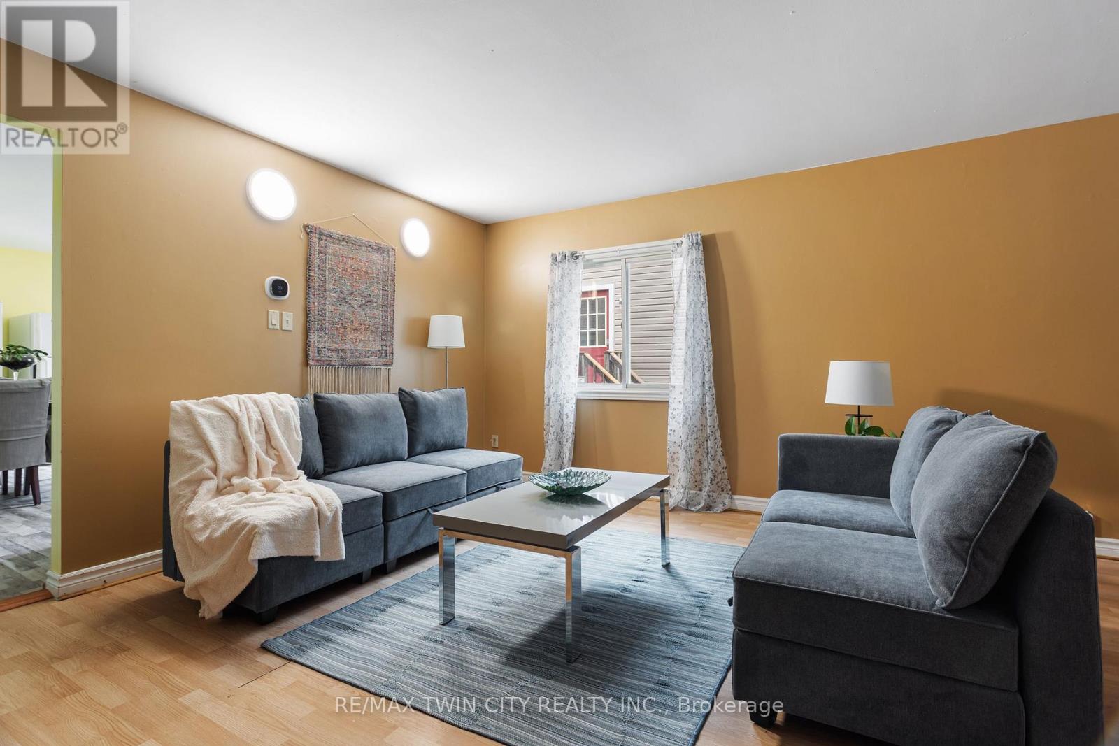 25 Saunby Street Property Photo 11