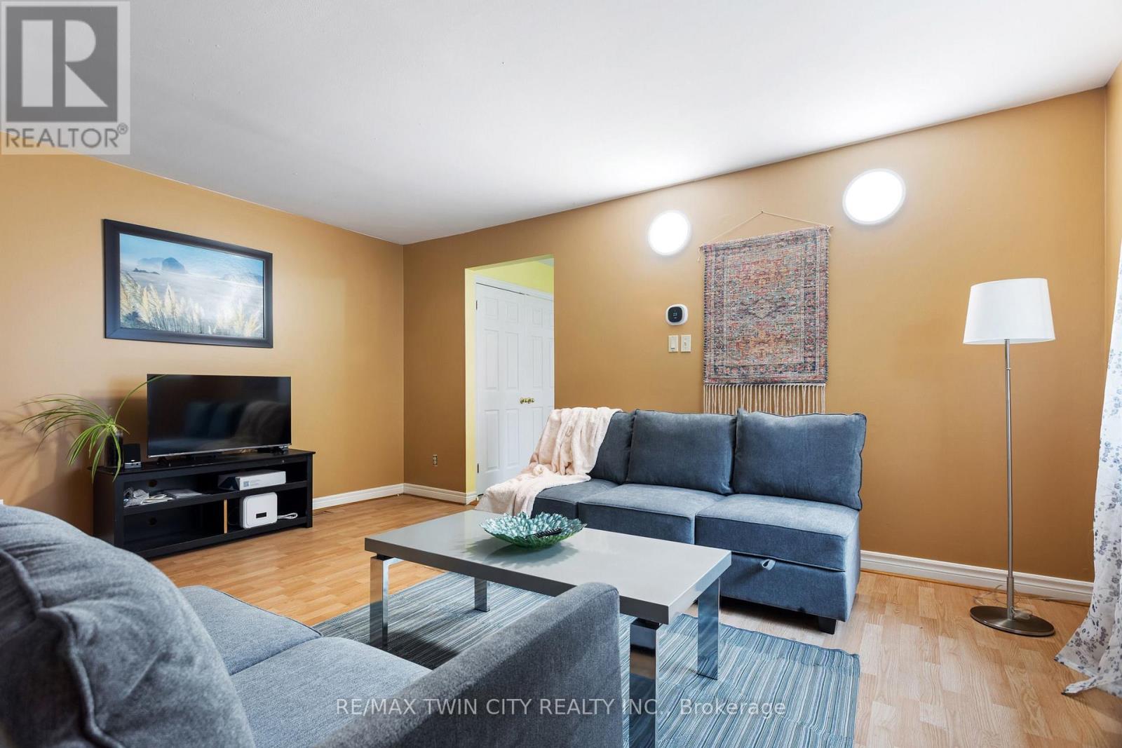 25 Saunby Street Property Photo 12