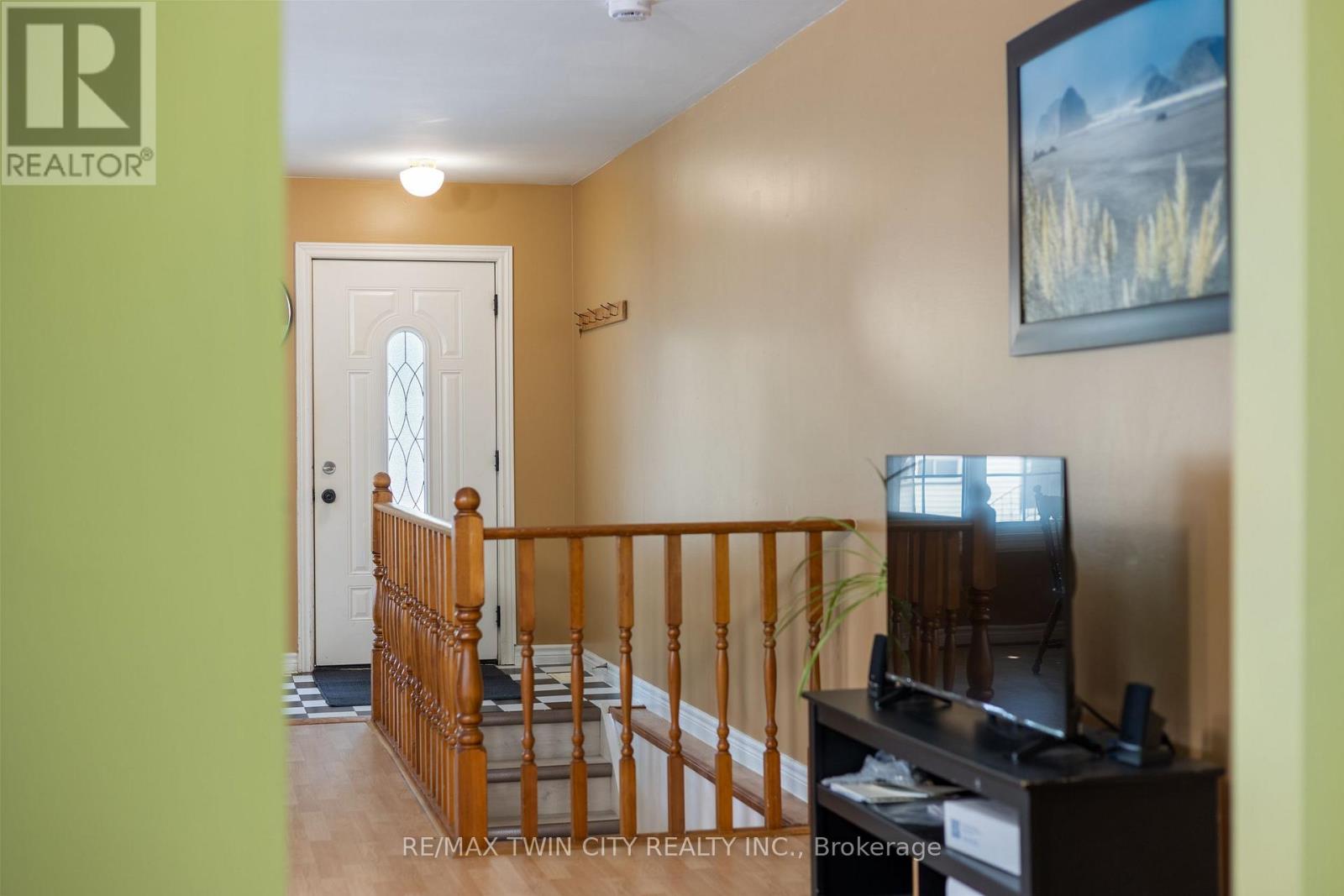 25 Saunby Street Property Photo 29