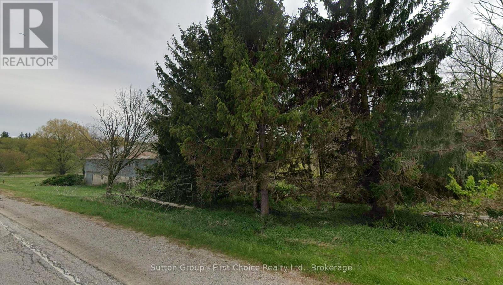 7039 24 Line Property Photo 2