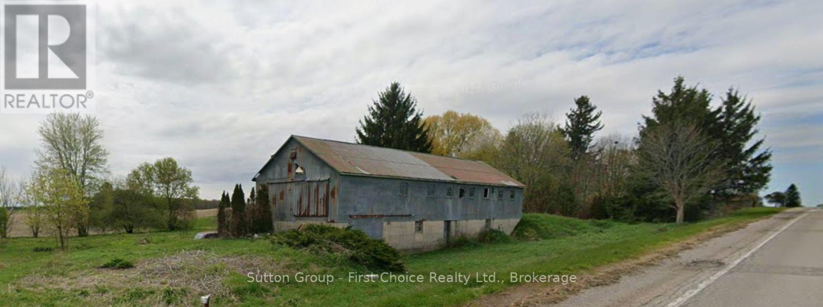 7039 24 Line Property Photo 3