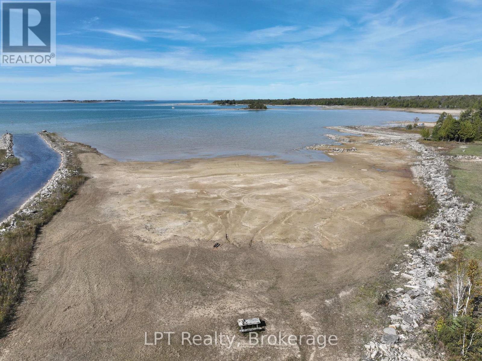 118 Resort Road Property Photo 5