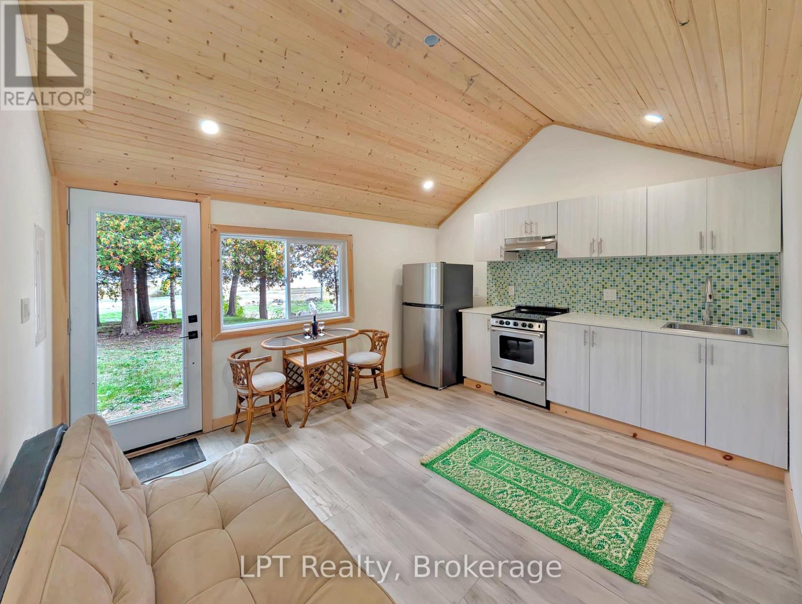 118 Resort Road Property Photo 13