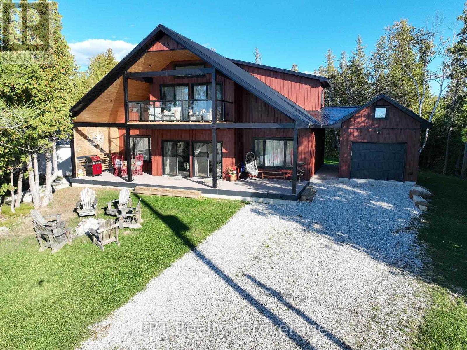 315 Shoreline Avenue Property Photo 1