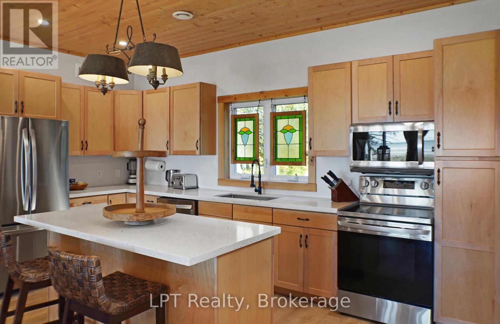 315 Shoreline Avenue Property Photo 8