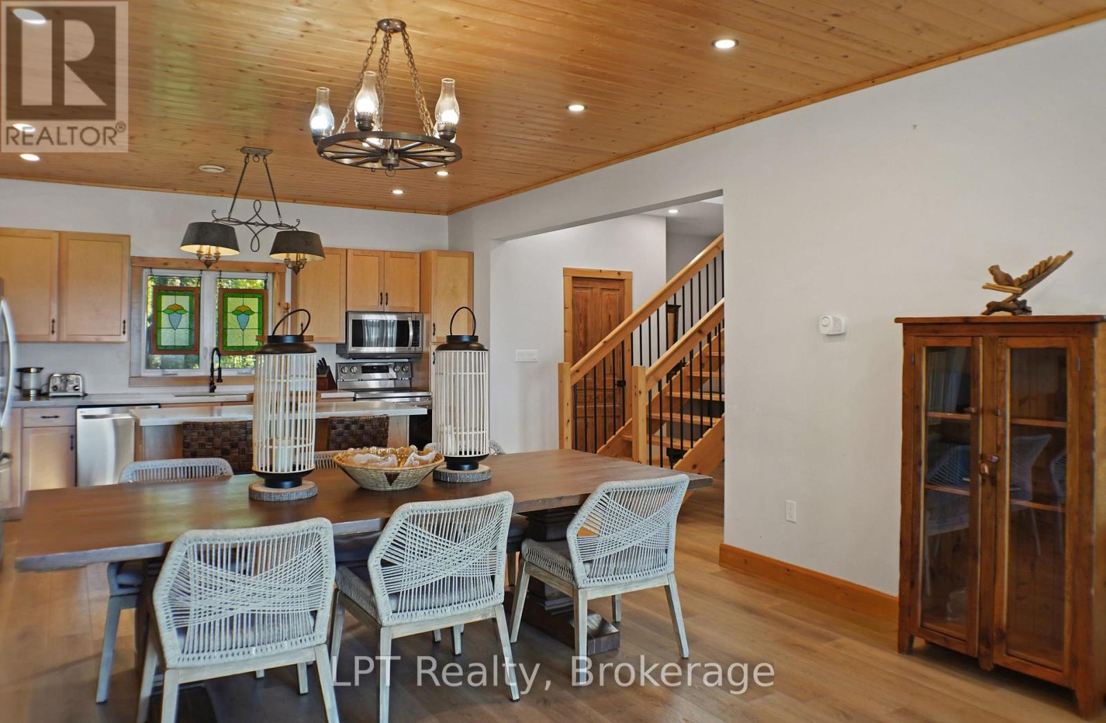 315 Shoreline Avenue Property Photo 10