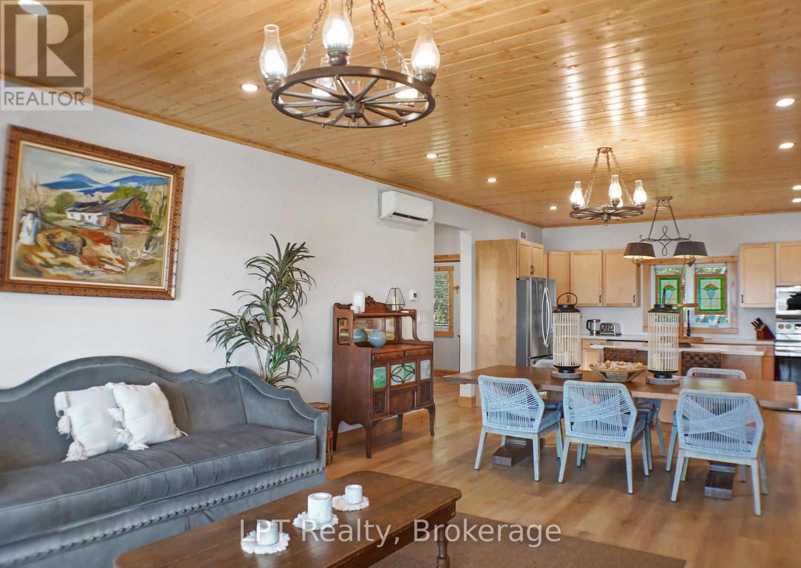315 Shoreline Avenue Property Photo 12