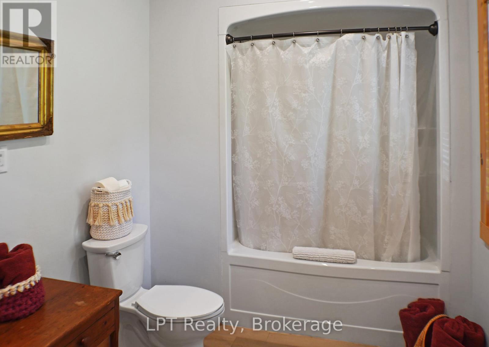 315 Shoreline Avenue Property Photo 22