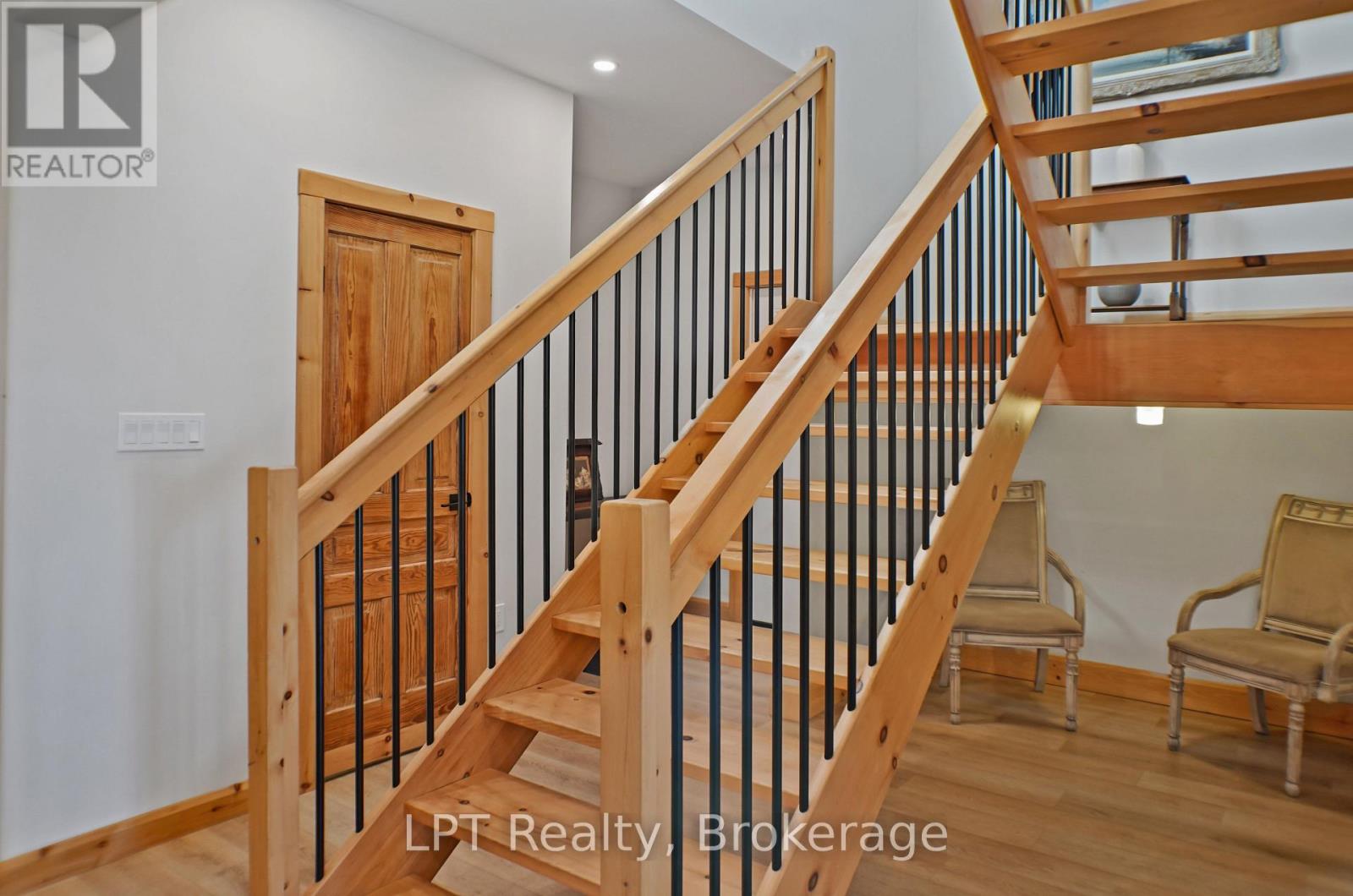 315 Shoreline Avenue Property Photo 25