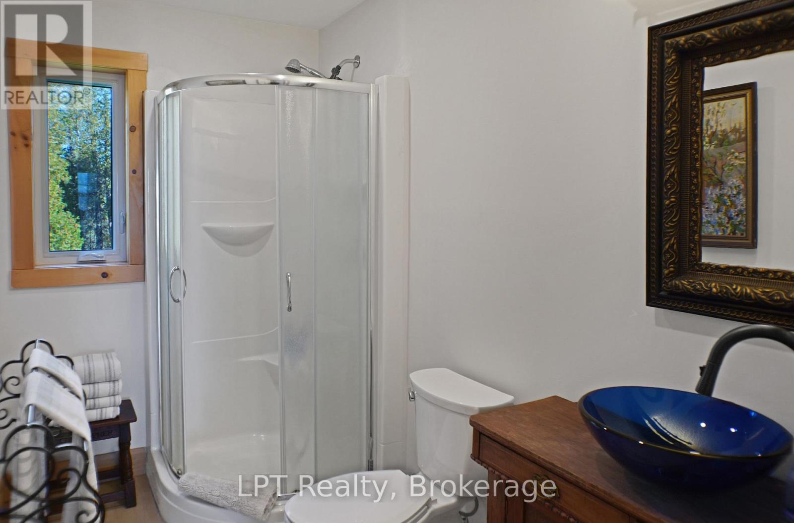 315 Shoreline Avenue Property Photo 29