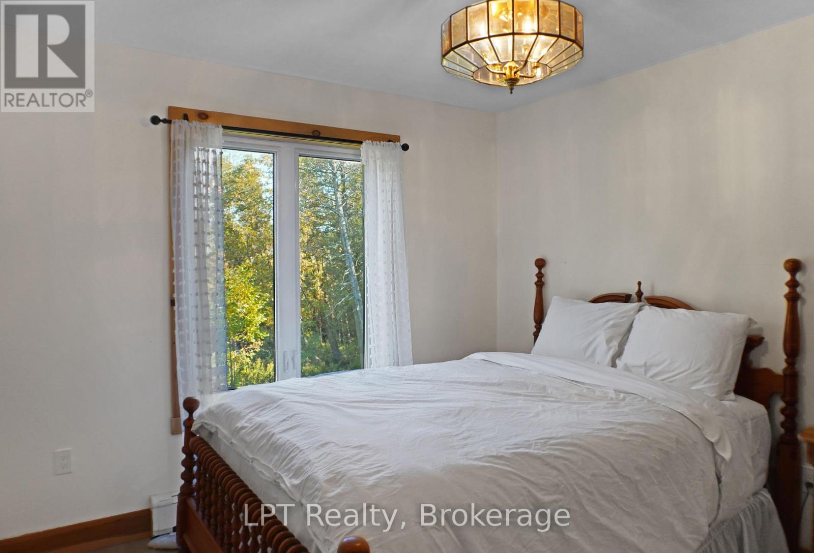 315 Shoreline Avenue Property Photo 30
