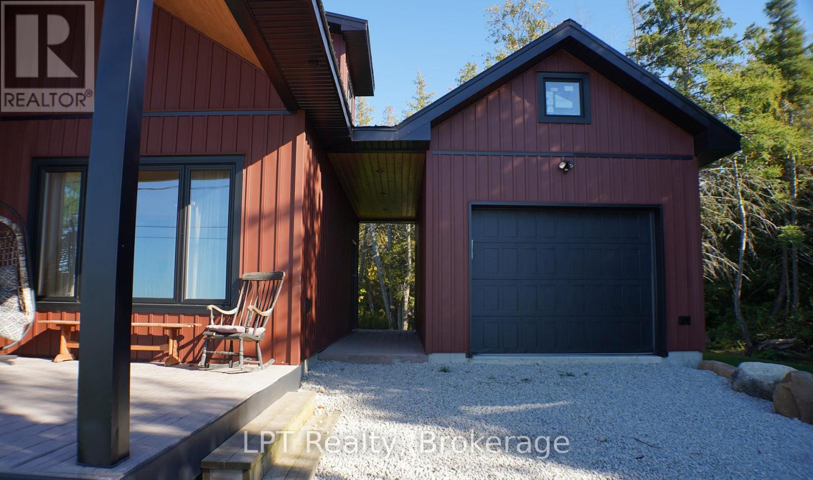 315 Shoreline Avenue Property Photo 35