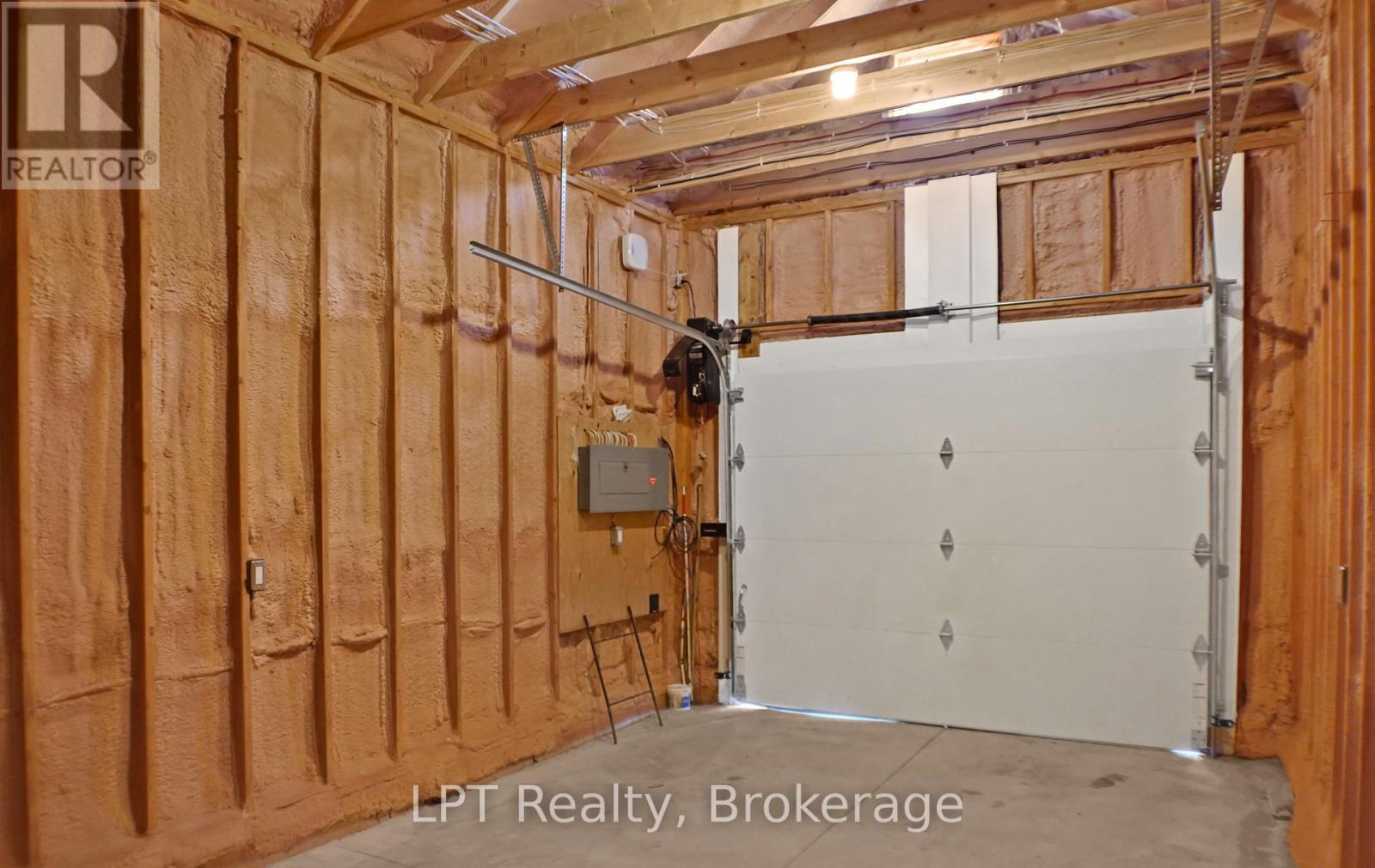 315 Shoreline Avenue Property Photo 36