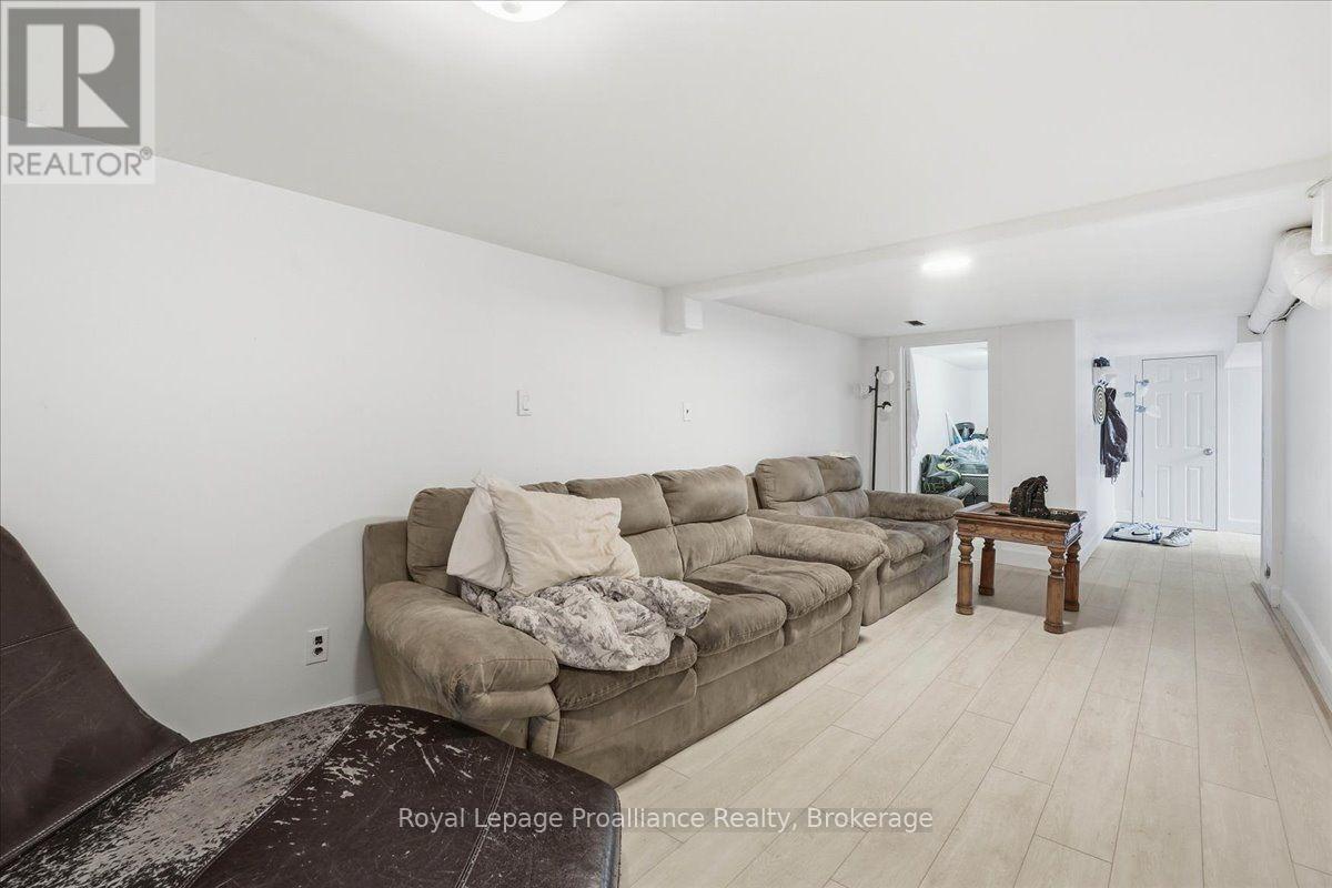16 Graham Street Property Photo 4