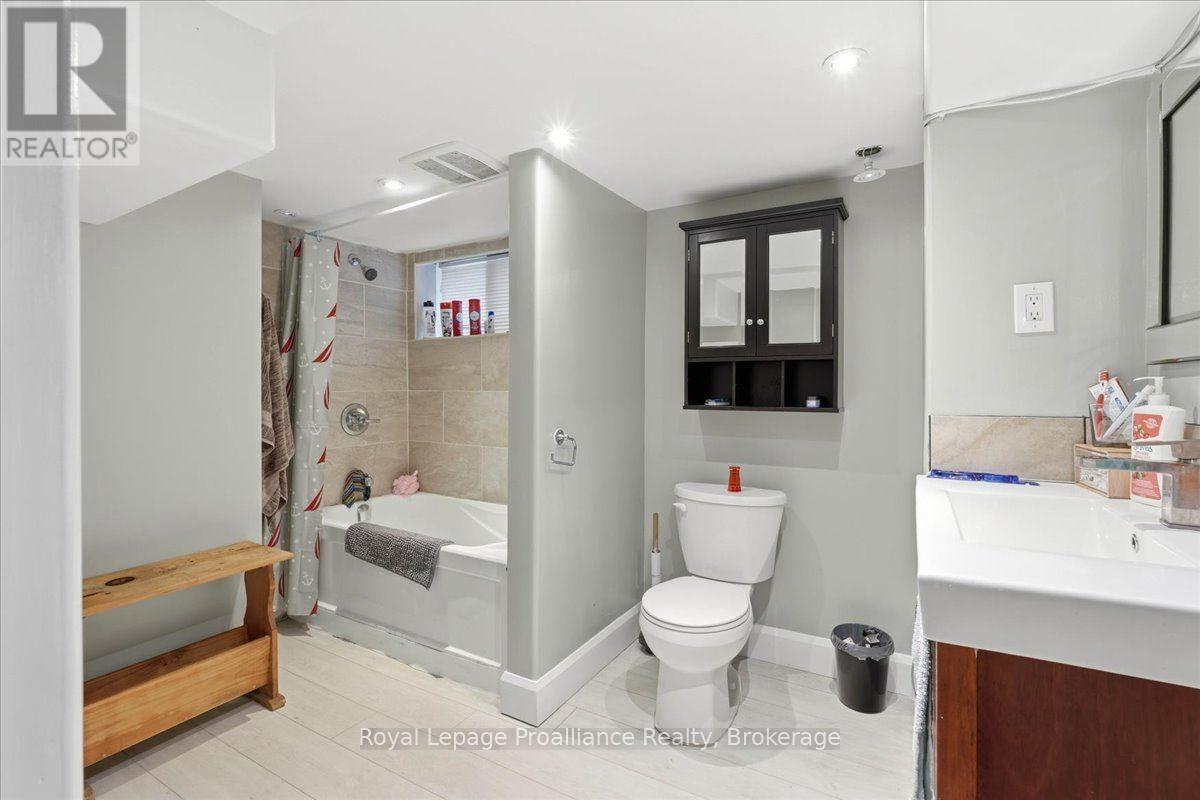 16 Graham Street Property Photo 5
