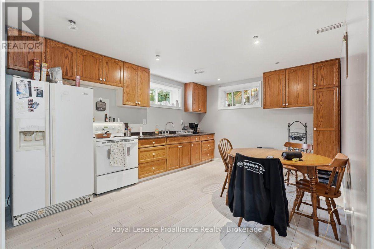 16 Graham Street Property Photo 13