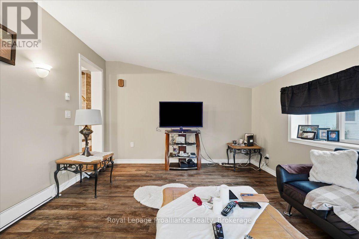 16 Graham Street Property Photo 15