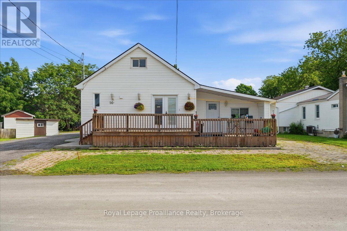 16 Graham Street Property Photo 35