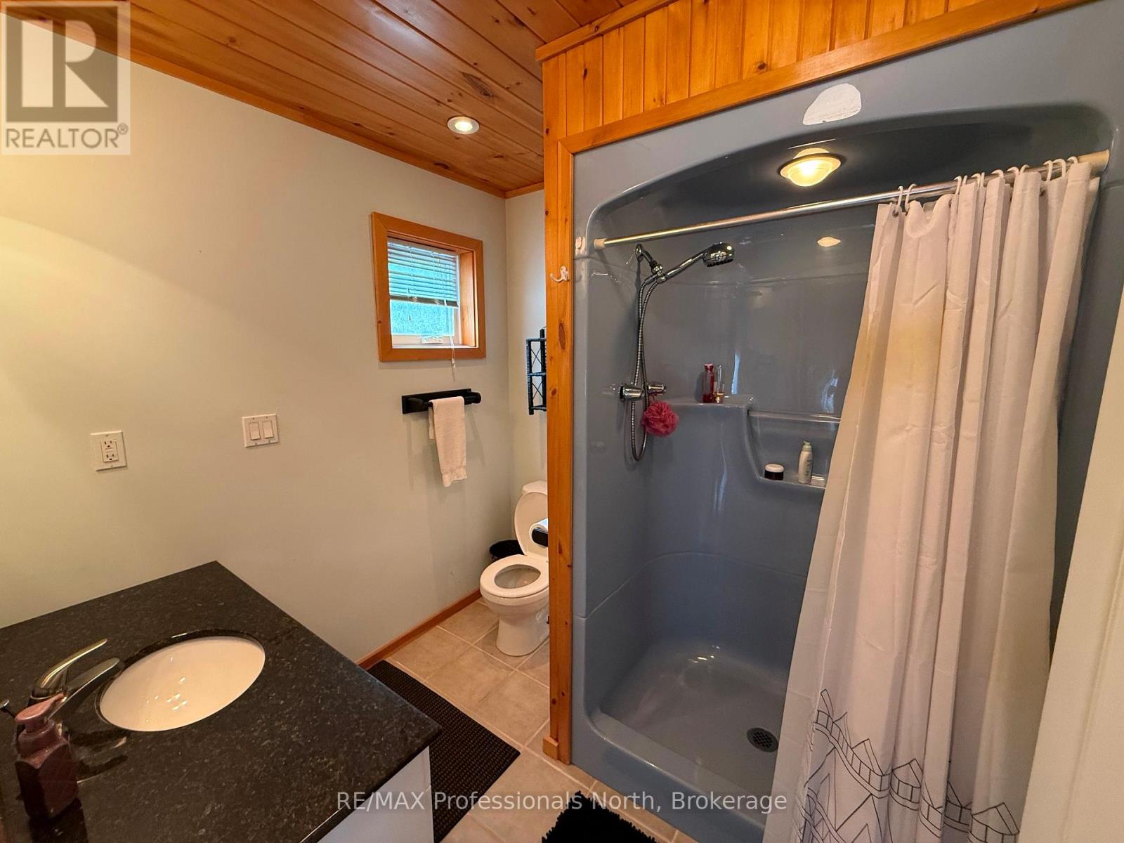 1023 Chester Crescent Property Photo 39