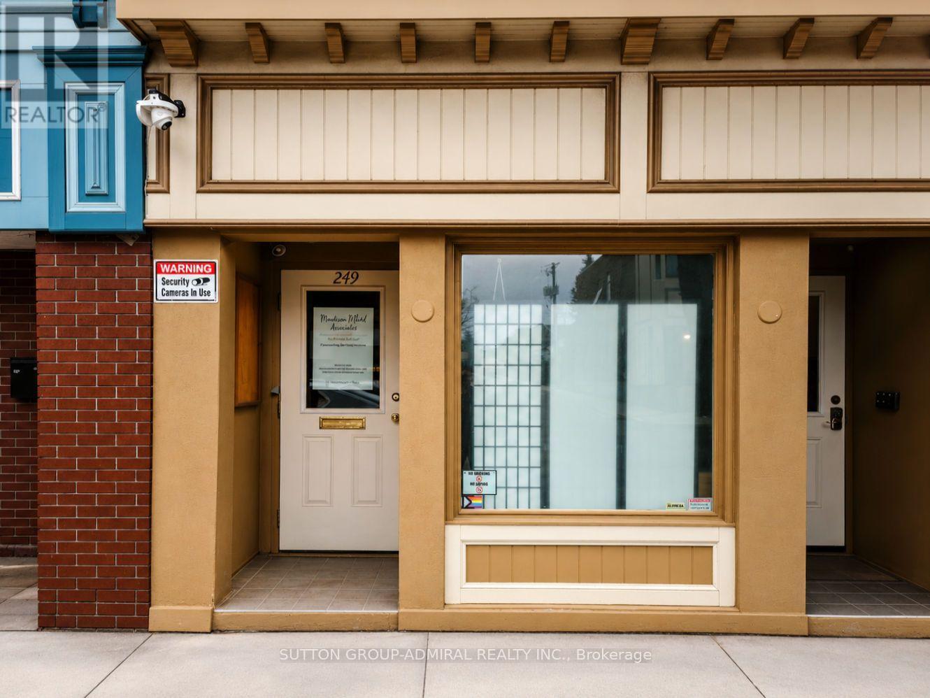 Unit 101 - 249 Division Street Property Photo 1