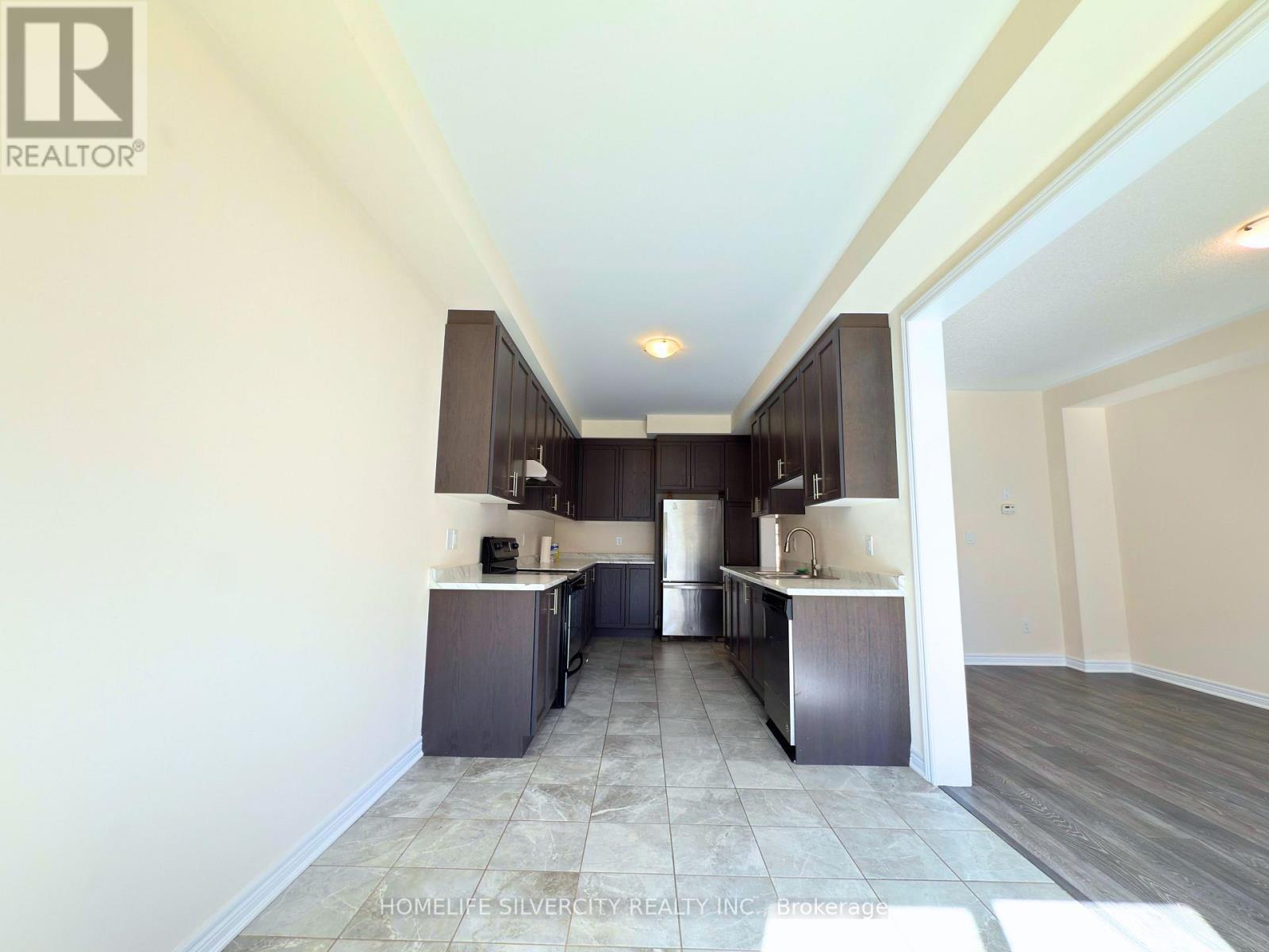 35 Sparkle Drive Property Photo 9