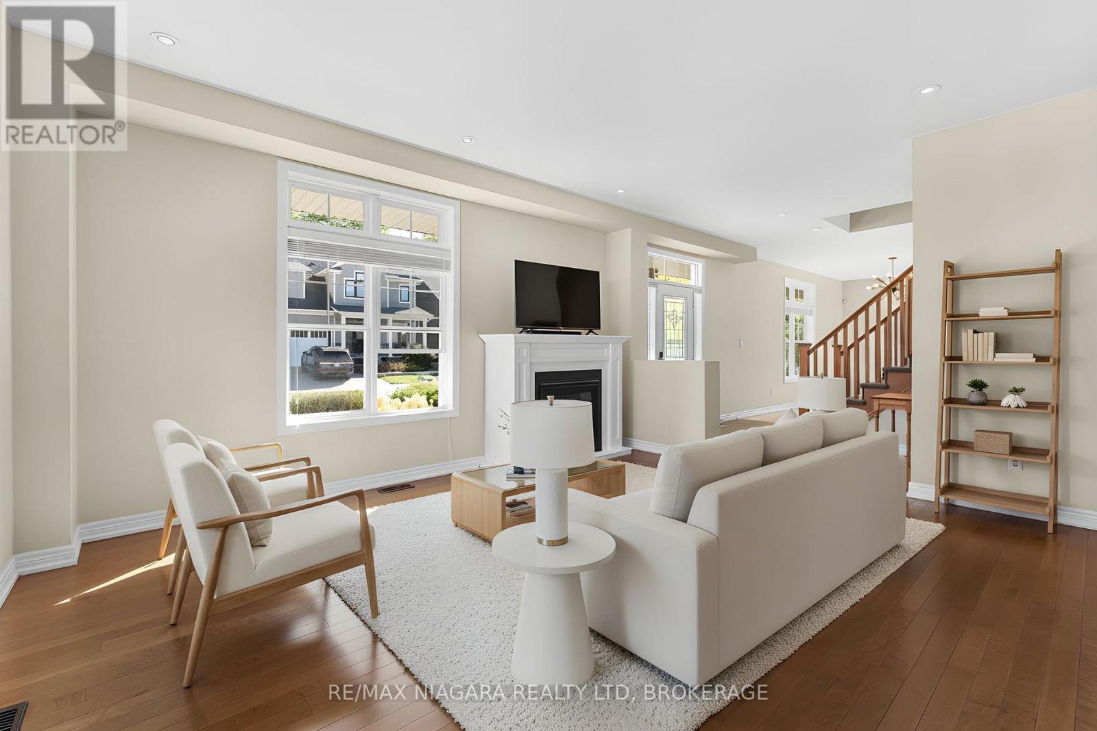 750 Lakeshore Road Property Photo 6