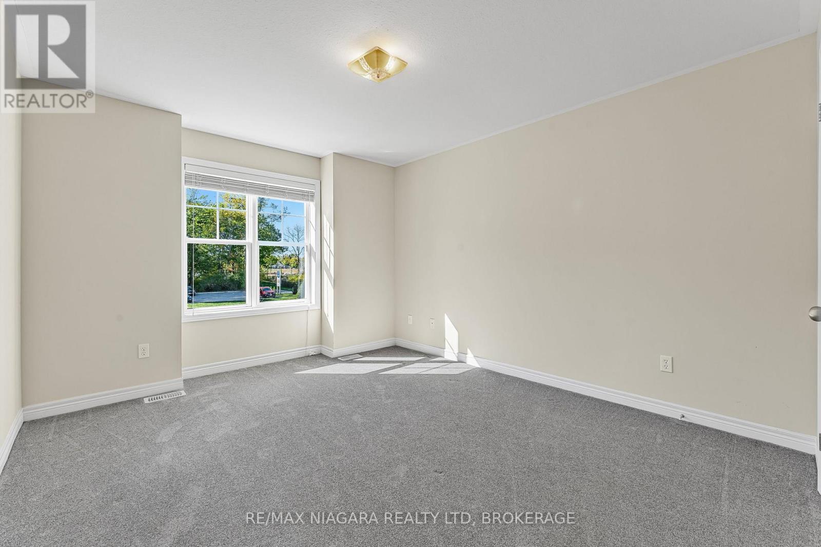 750 Lakeshore Road Property Photo 19