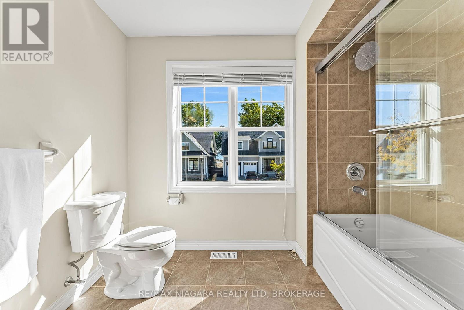 750 Lakeshore Road Property Photo 23