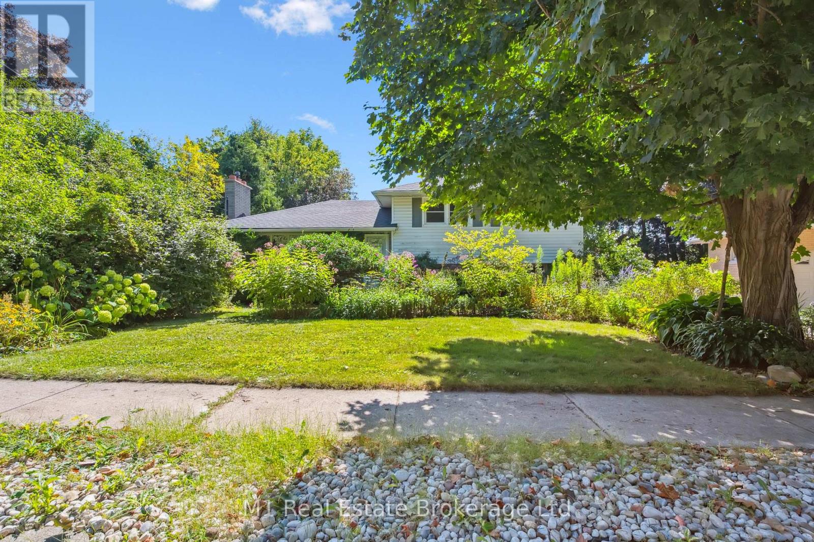 21 Gladstone Avenue Property Photo 7