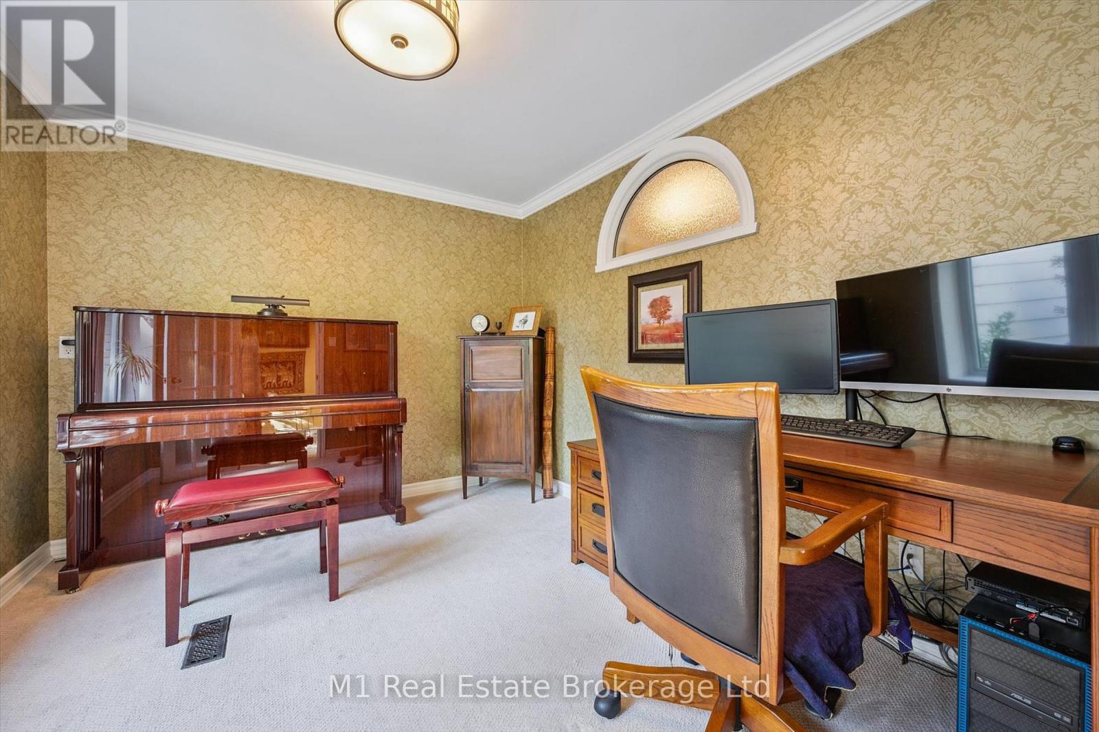 21 Gladstone Avenue Property Photo 40