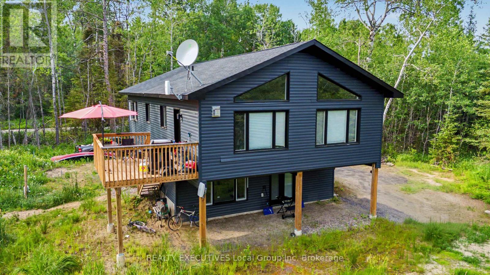 575 Hart Road Property Photo 1