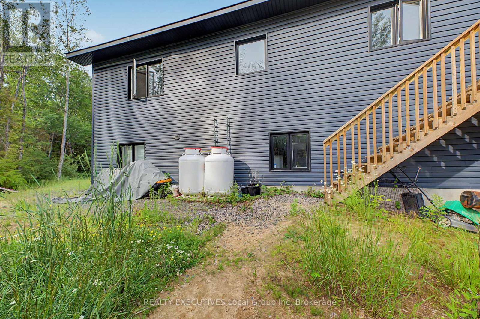 575 Hart Road Property Photo 28