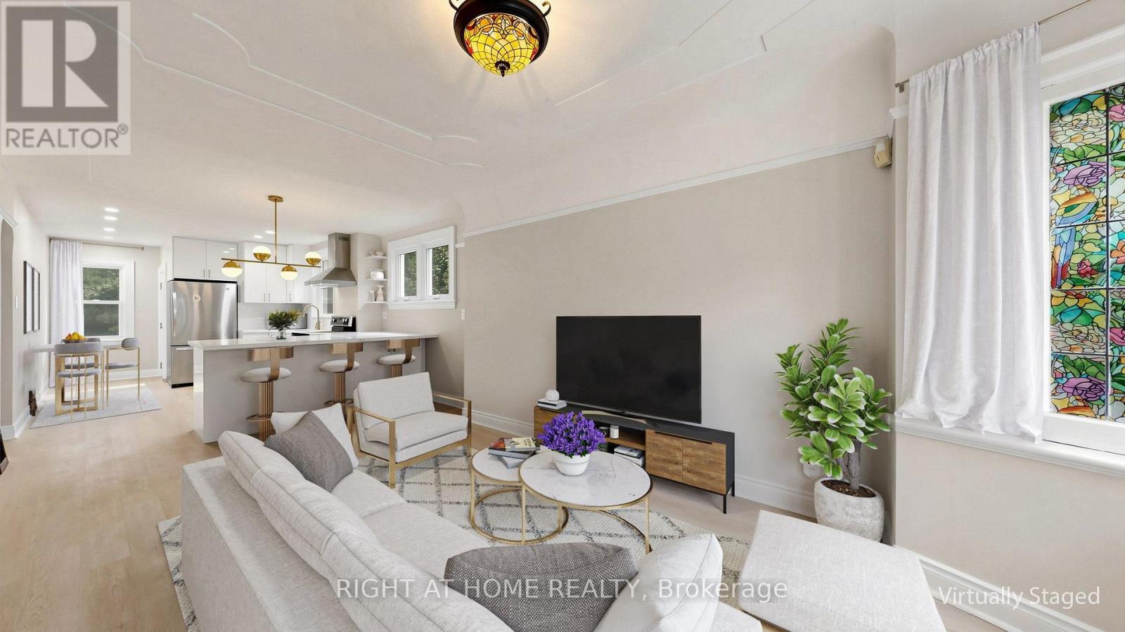 59 Longwood Road N Property Photo 6