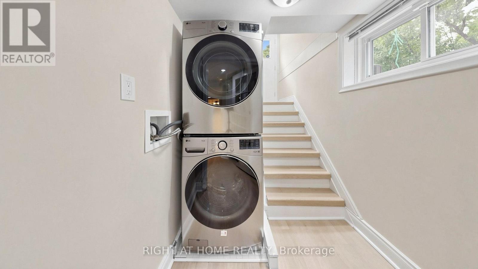 59 Longwood Road N Property Photo 18