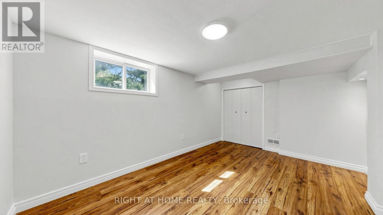 59 Longwood Road N Property Photo 26