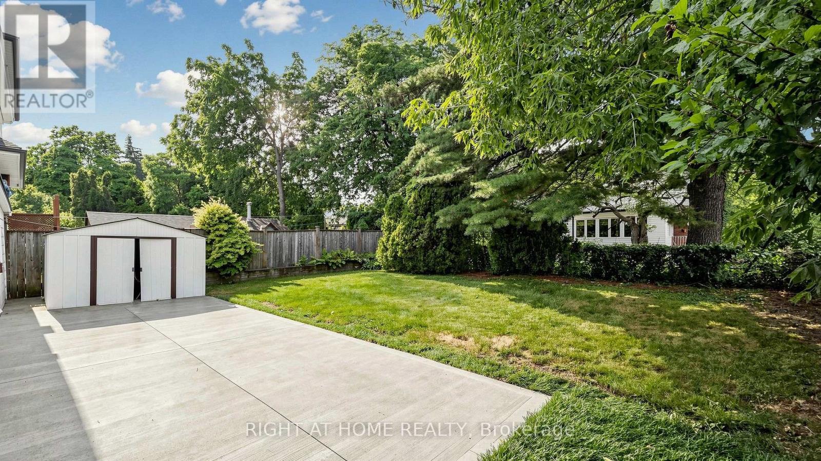 59 Longwood Road N Property Photo 30