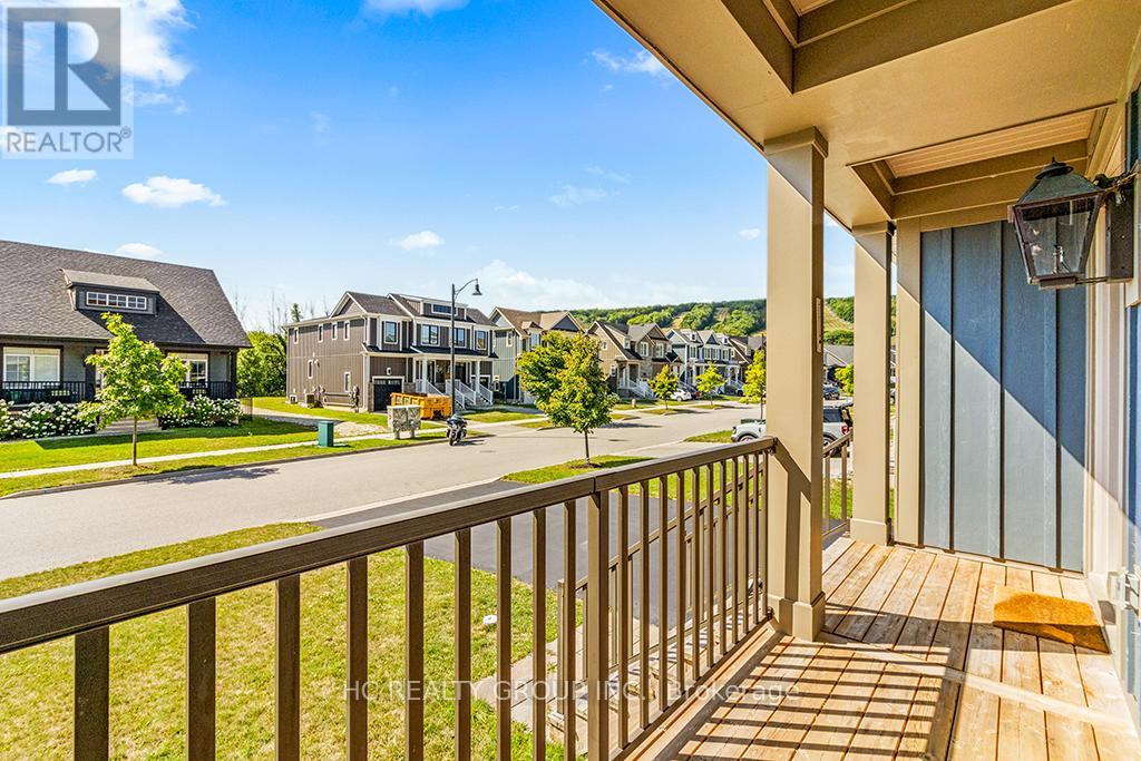 181 Yellow Birch Crescent Property Photo 2