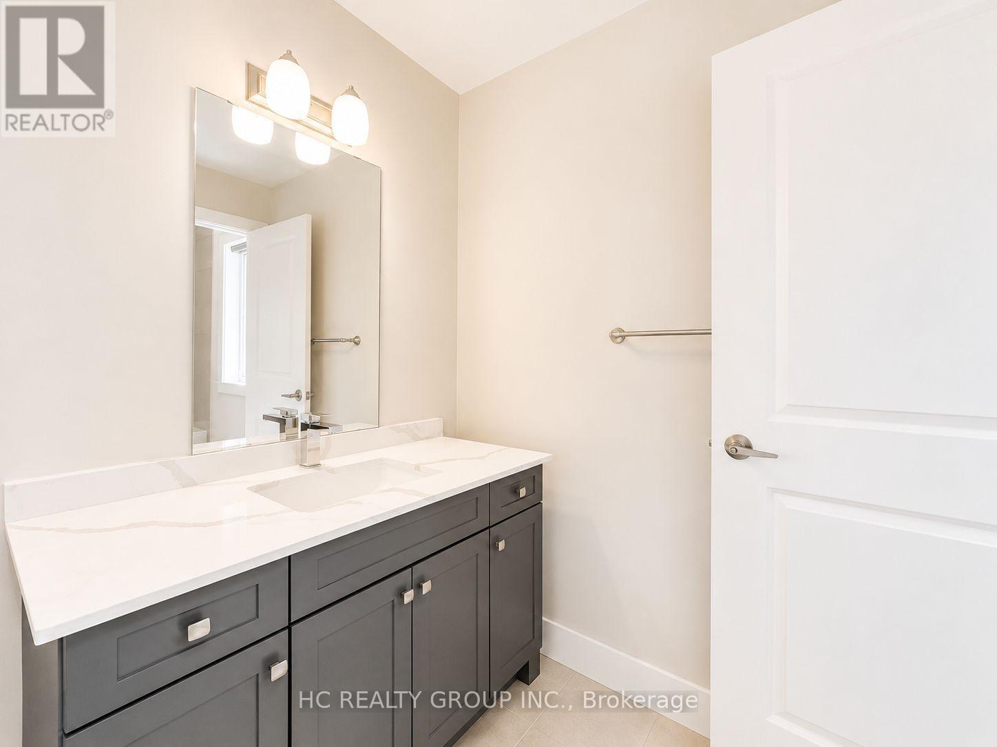 181 Yellow Birch Crescent Property Photo 21