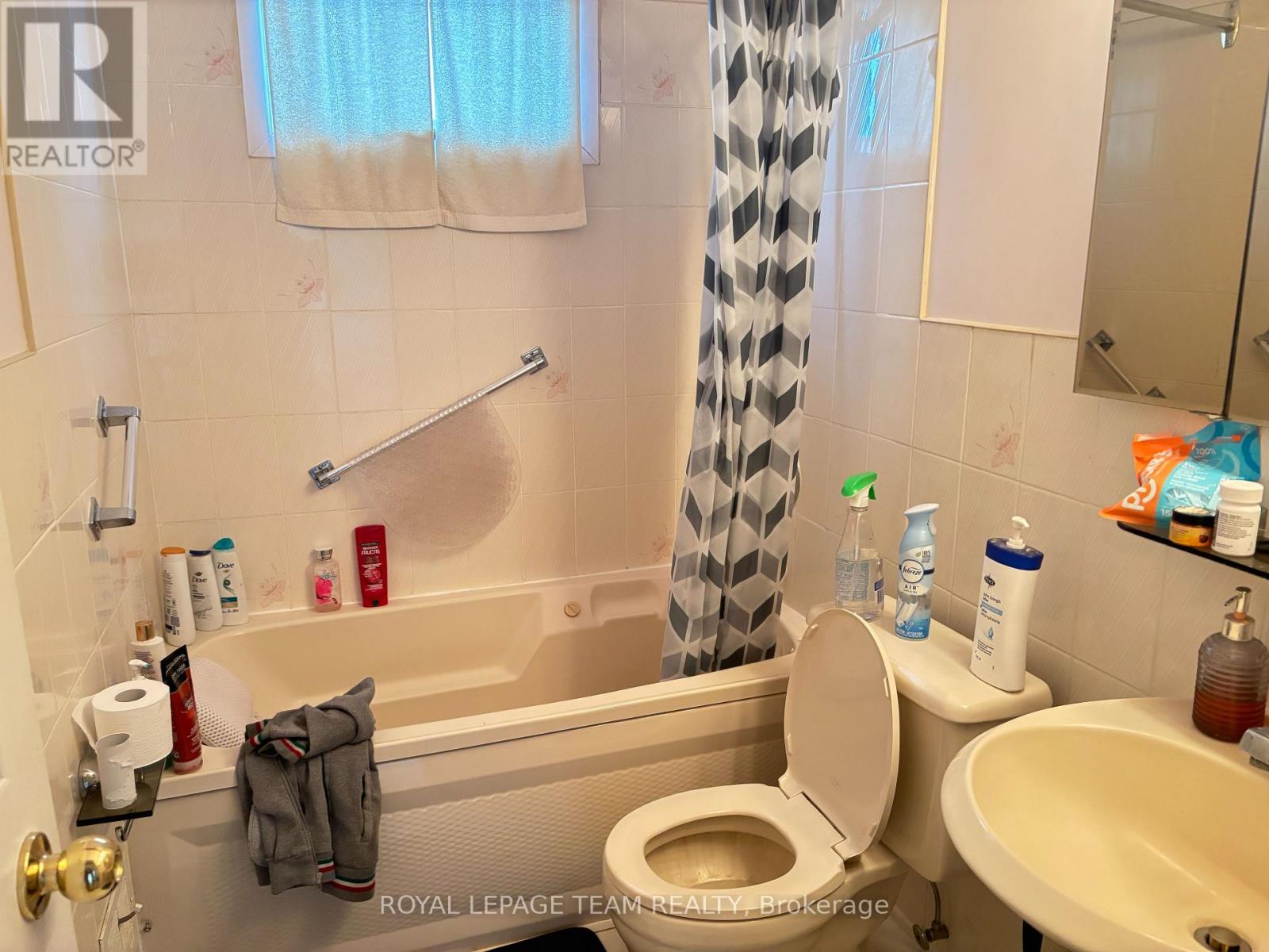 3670 River Road Property Photo 11