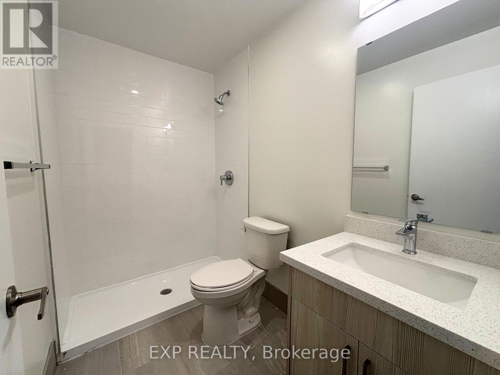 243 - 350 Prince Charles Drive Property Photo 11