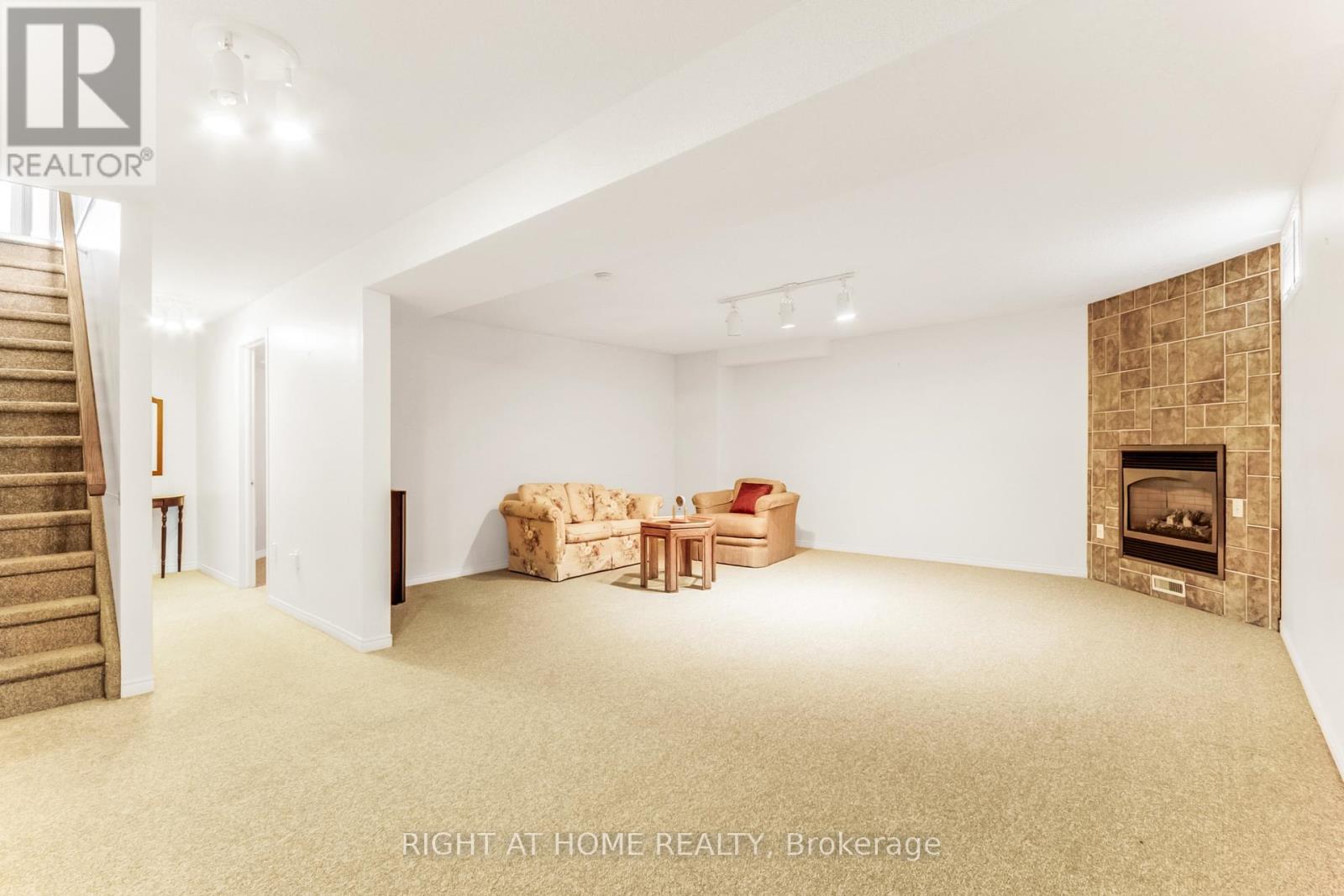 34 - 861 Shelborne Street Property Photo 22