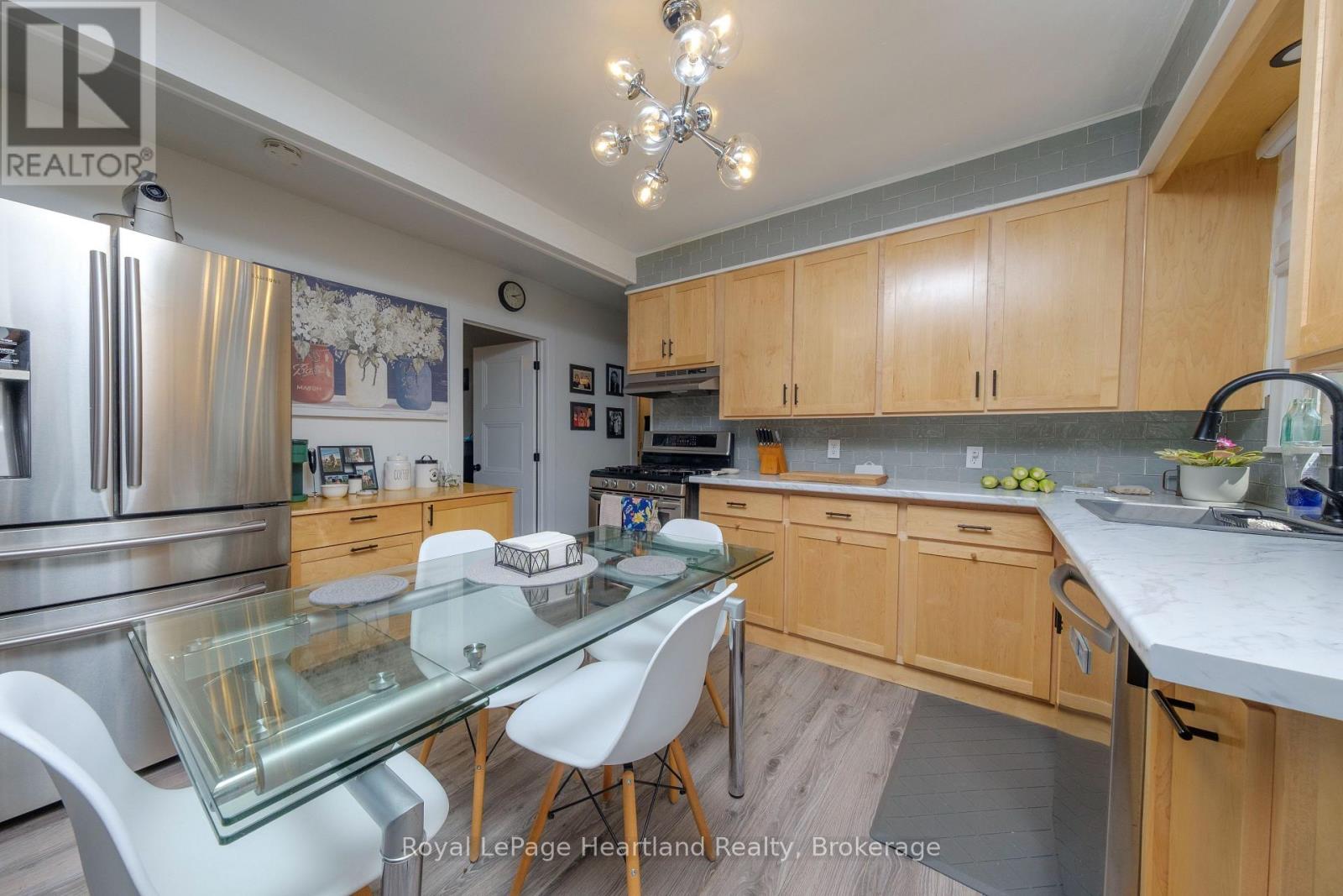 109 Carling Terrace Property Photo 6