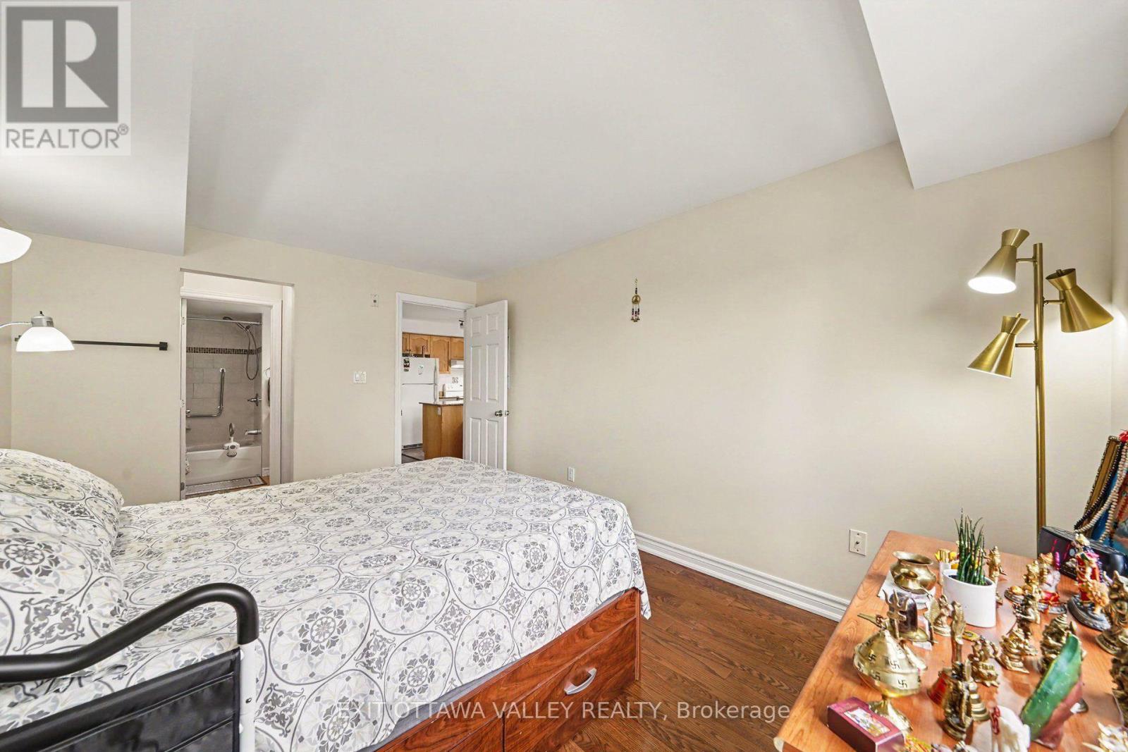 208 - 14 Norice Street Property Photo 18