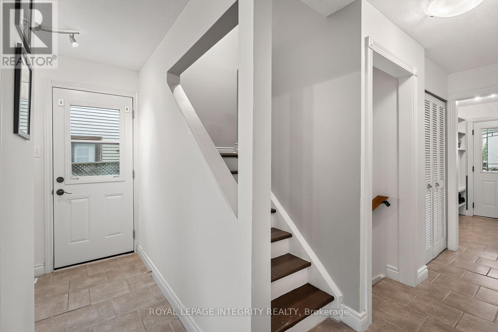 30 Sumner Street Property Photo 17