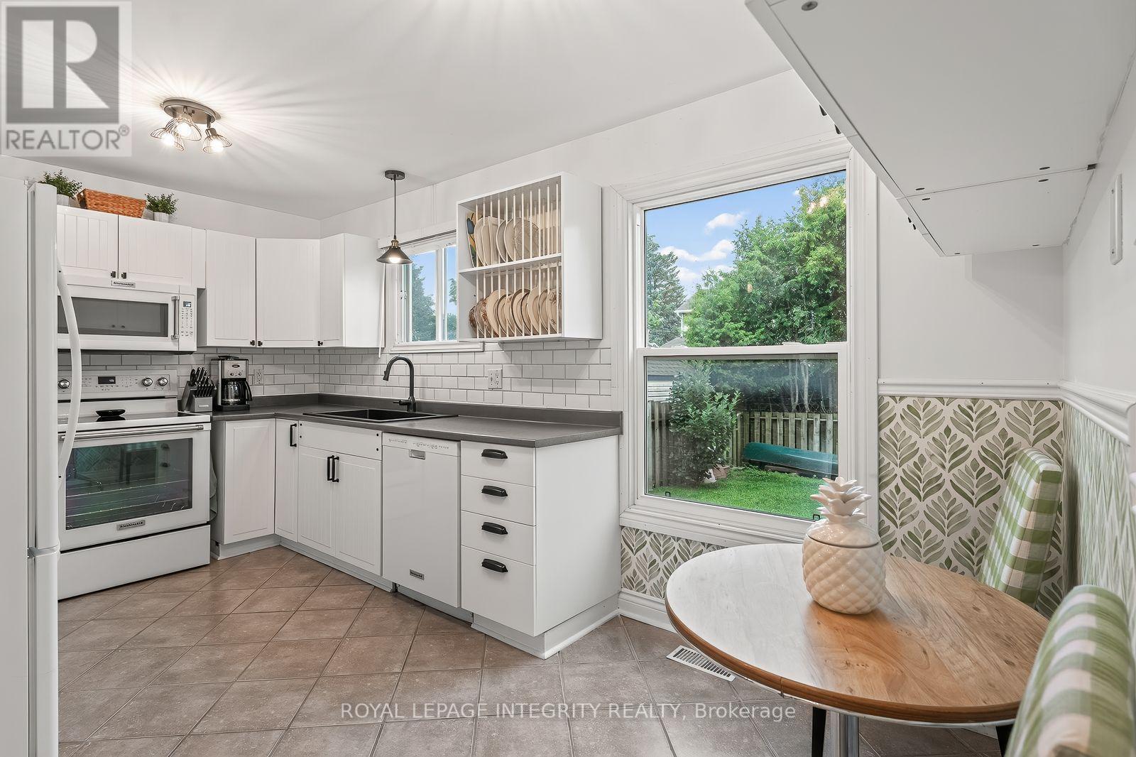 30 Sumner Street Property Photo 18