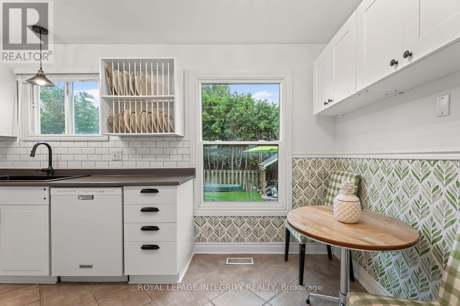30 Sumner Street Property Photo 20