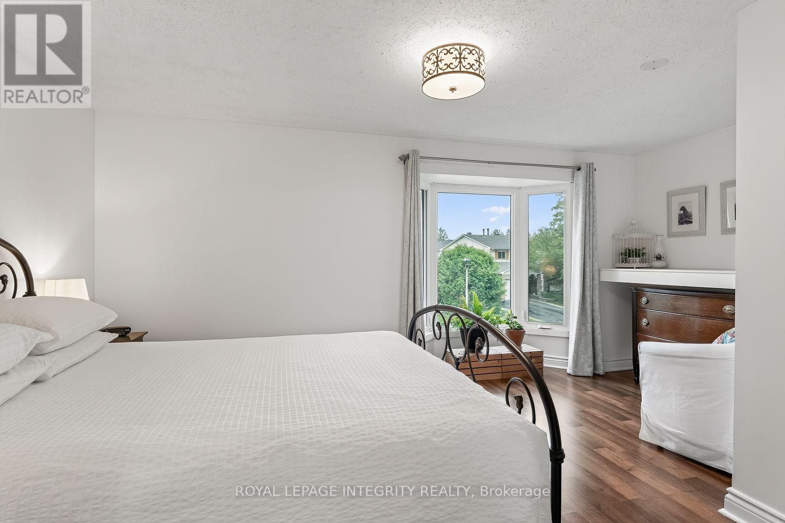 30 Sumner Street Property Photo 25