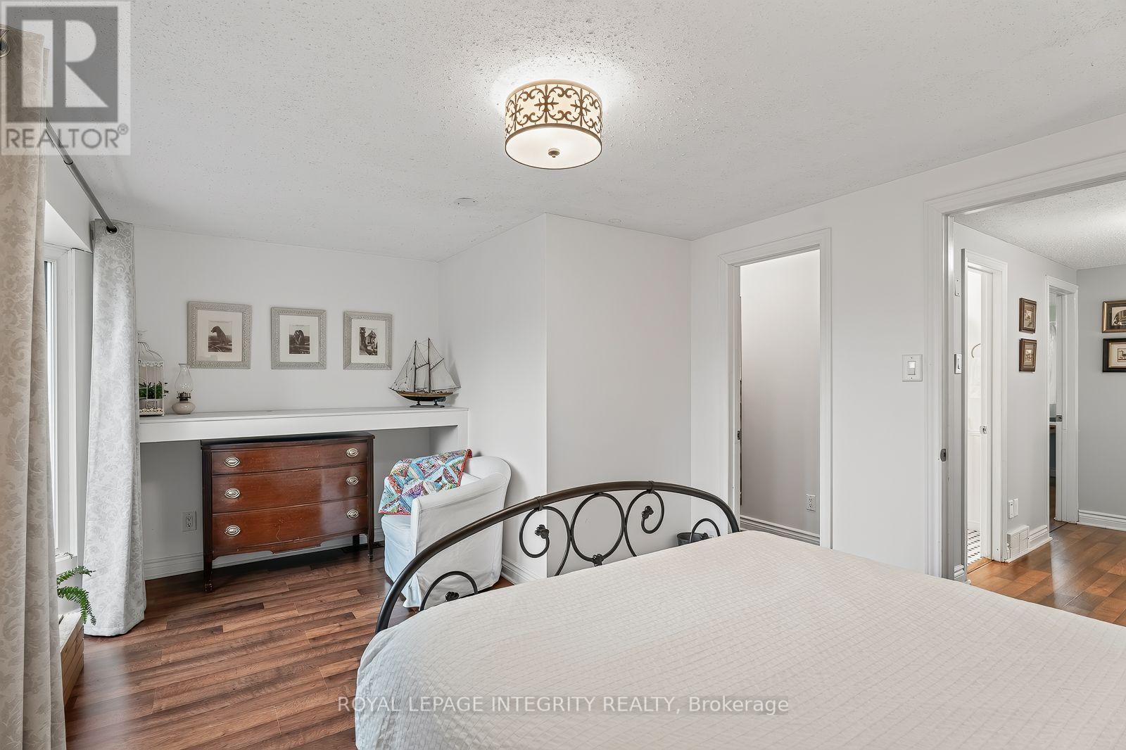 30 Sumner Street Property Photo 26
