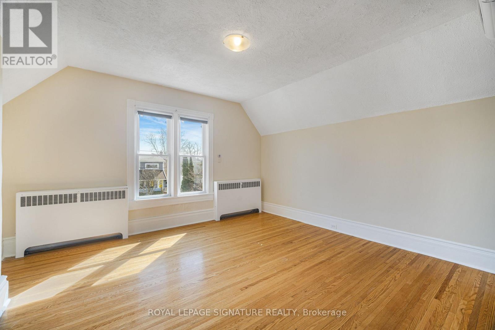 141 York Street Property Photo 23